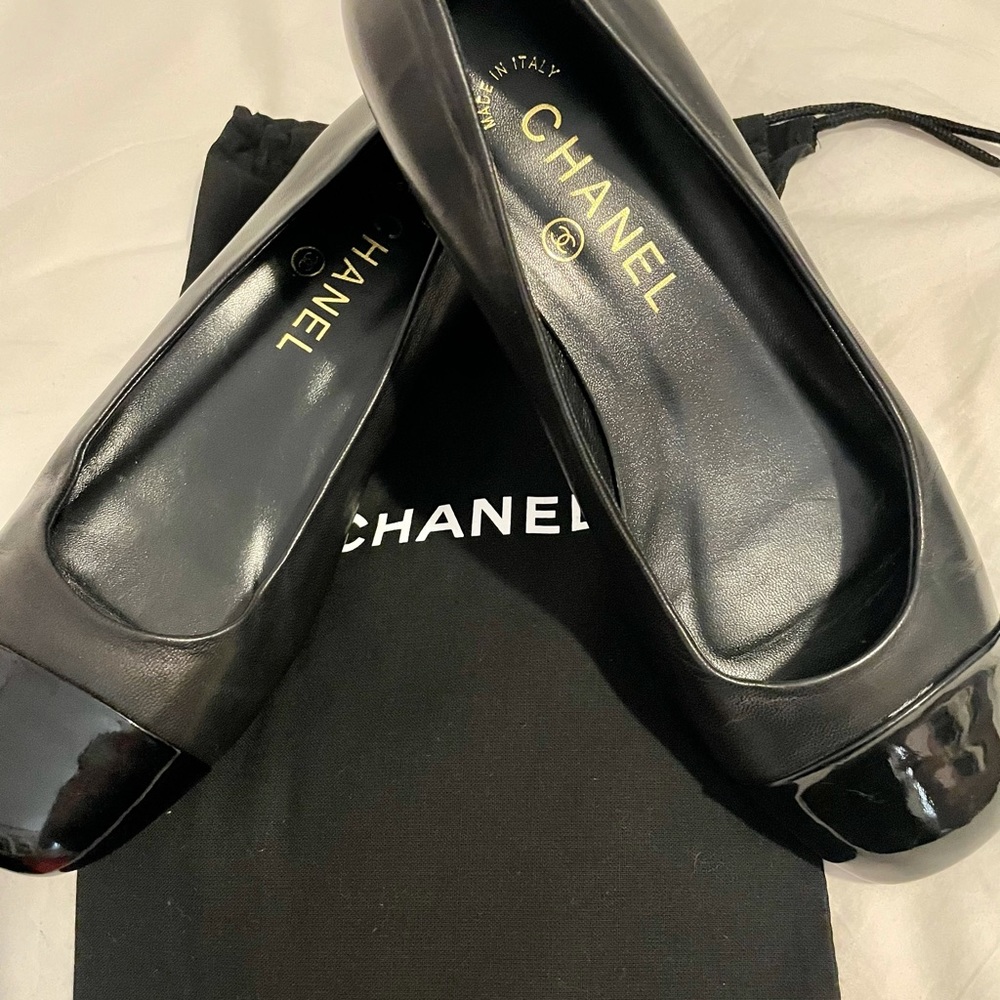 Chanel Flat shoes with 1” heel with Chanel Pearls